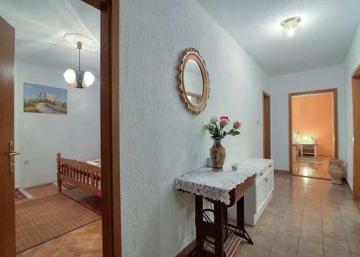 Apartment Lea